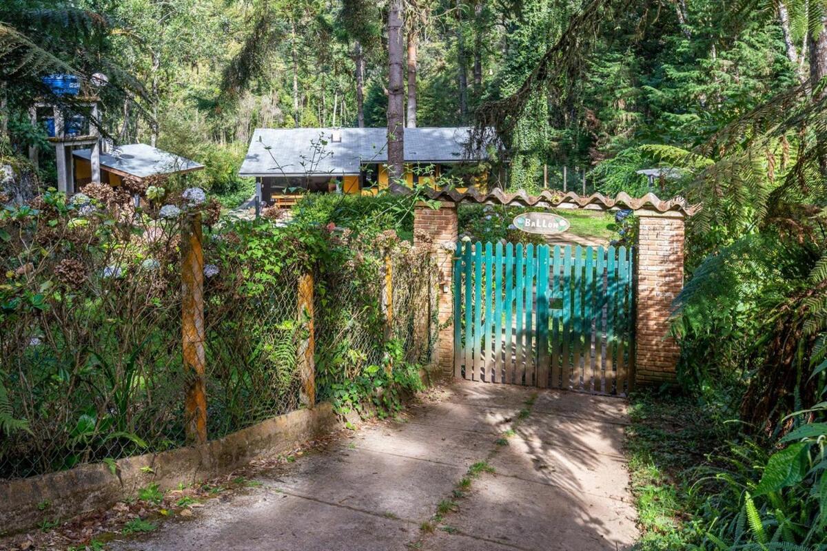 Em Terreno Amplo, Pet Friendly Casa de férias Campos do Jordão