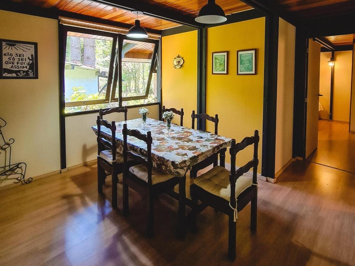 Em Terreno Amplo, Pet Friendly Casa de férias Campos do Jordão