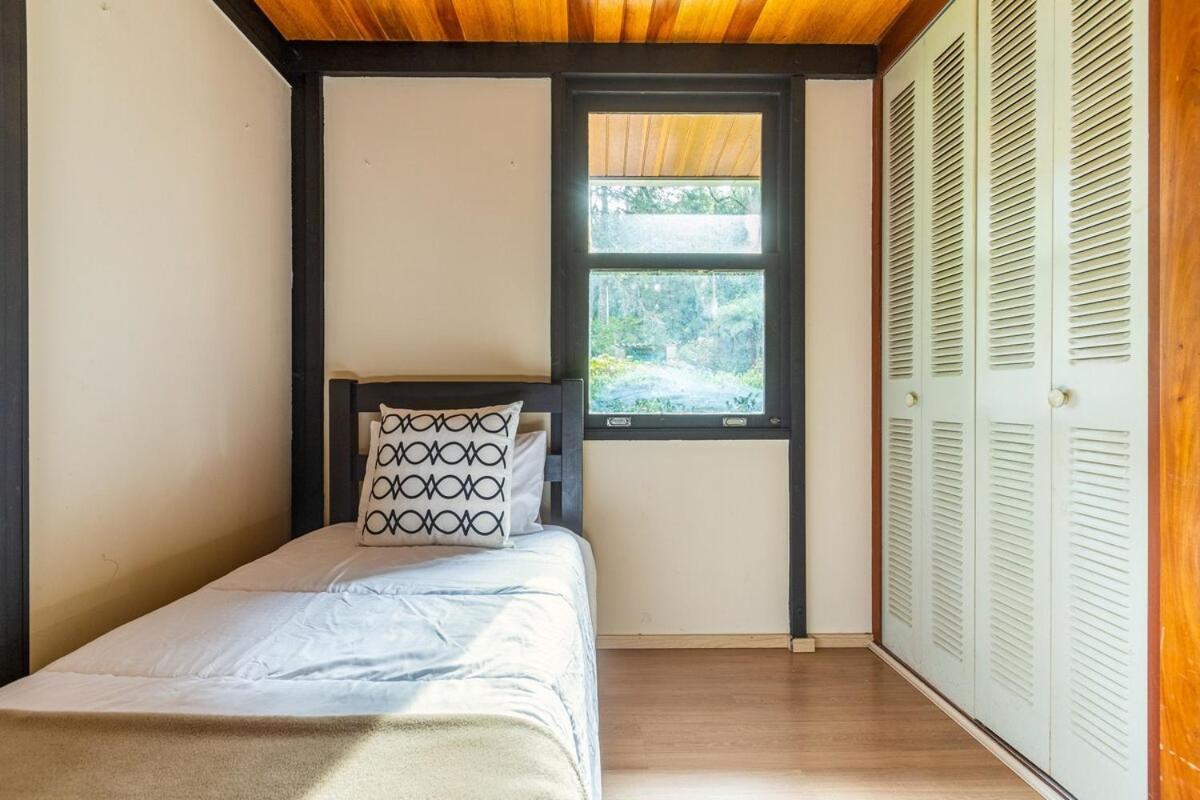 Em Terreno Amplo, Pet Friendly Casa de férias Campos do Jordão